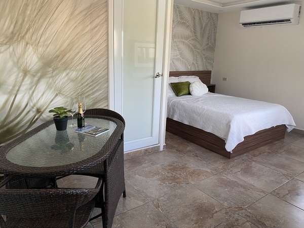 Interior Room Photo 1