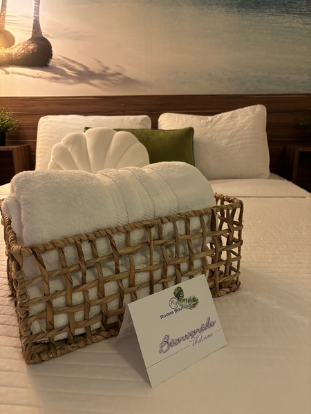 Interior Room Photo 8